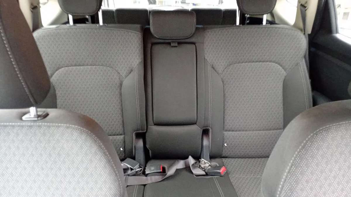Kia Carens 2.0 Ex Full 4x2 6at 5p año 2018