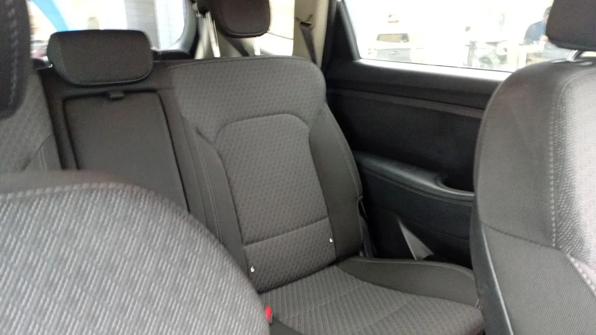 Kia Carens 2.0 Ex Full 4x2 6at 5p año 2018