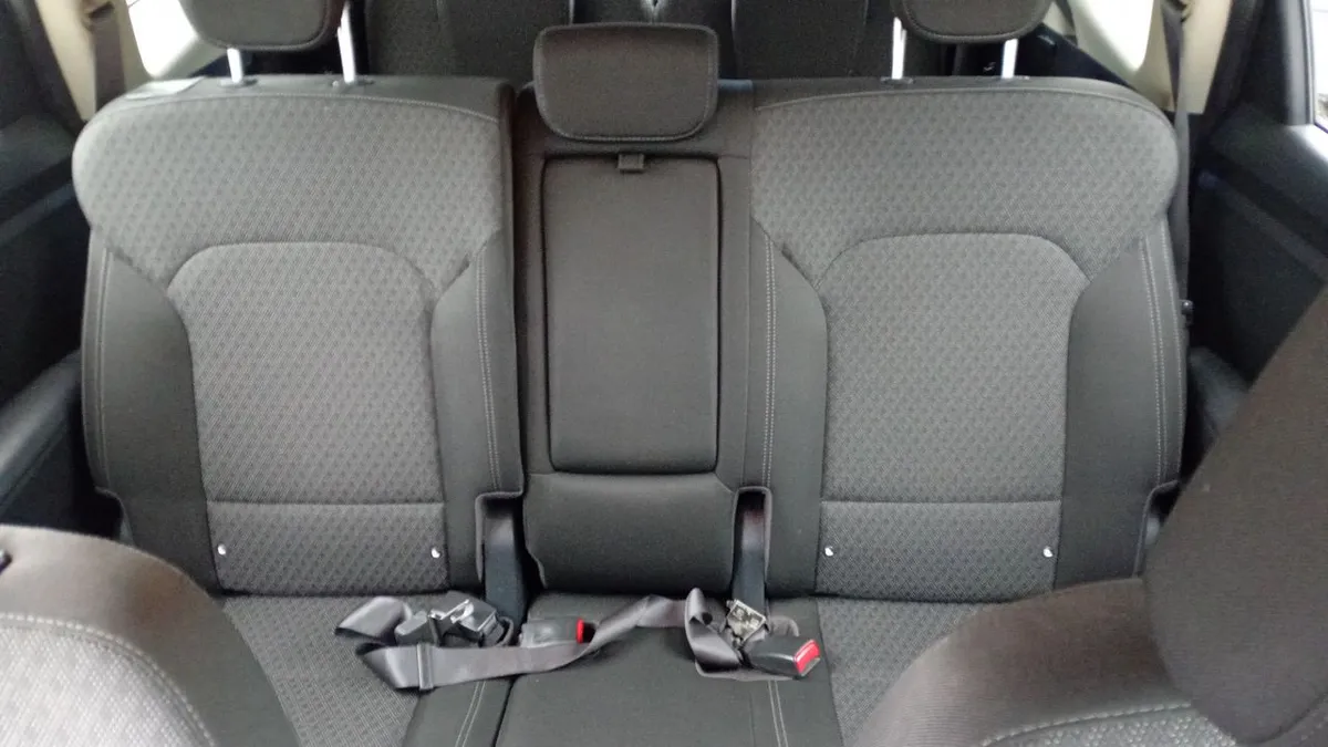 Kia Carens 2.0 Ex Full 4x2 6at 5p año 2018