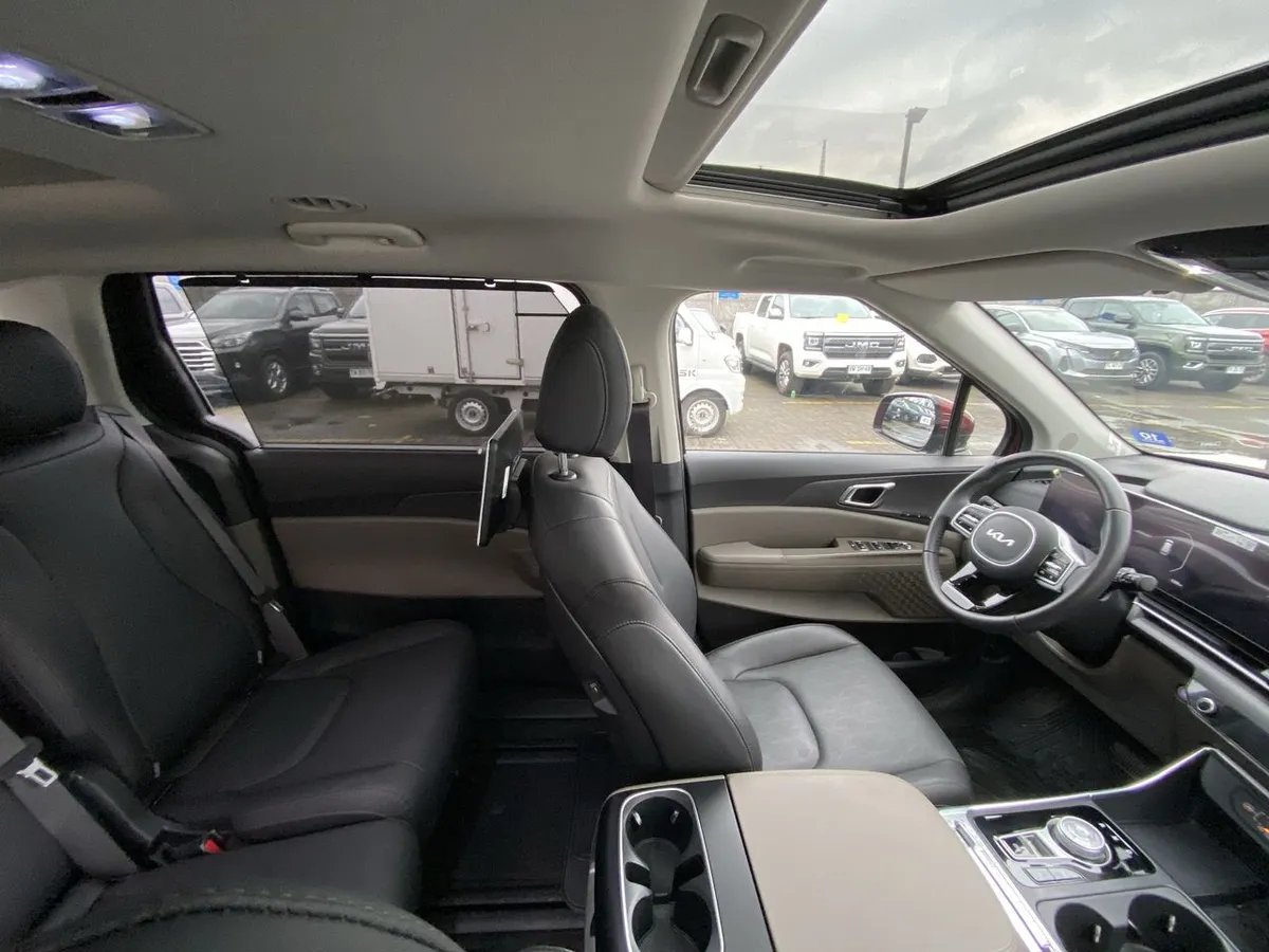 Kia Carnival 3.5 Ex Ltd 4x2 8at 5p año 2025