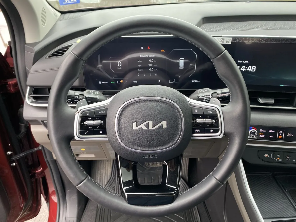 Kia Carnival 3.5 Ex Ltd 4x2 8at 5p año 2025