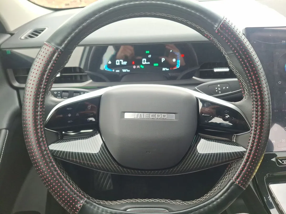 Jaecoo Jaecoo5 1.5t Summit Fwd Cvt9 At 5p año 2026