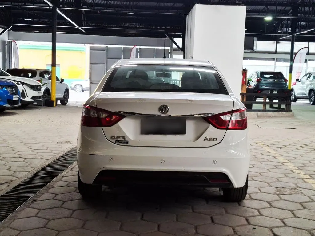 Dongfeng A30 Elegant año 2018