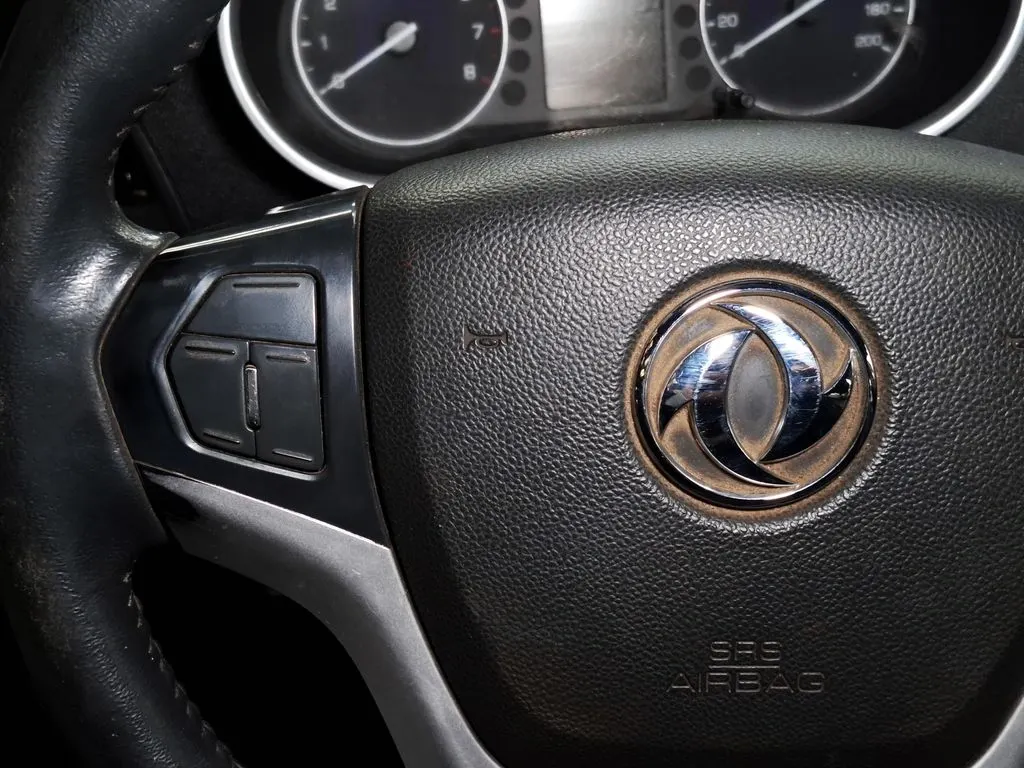 Dongfeng A30 Elegant año 2018
