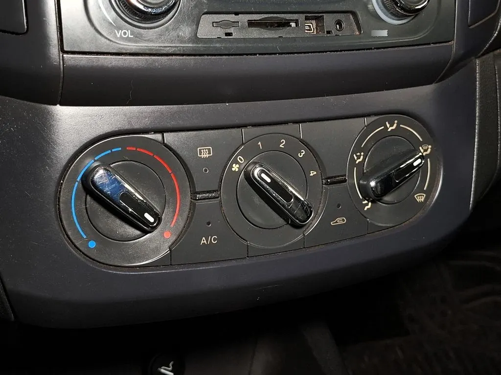 Dongfeng A30 Elegant año 2018