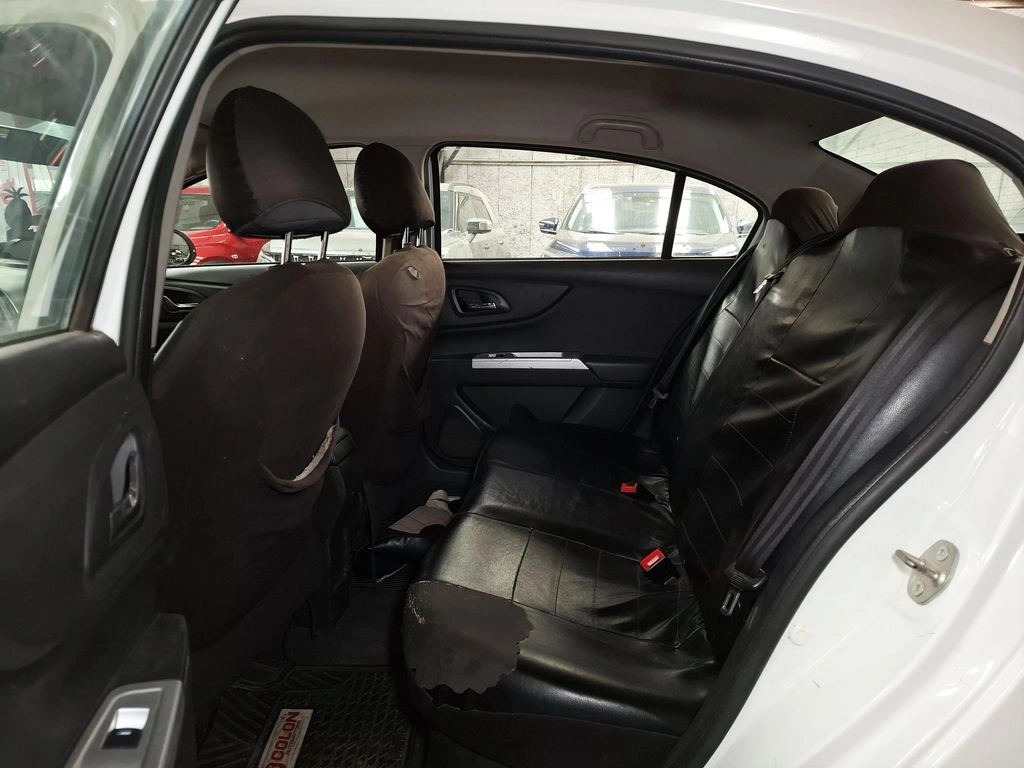 Dongfeng A30 Elegant año 2018