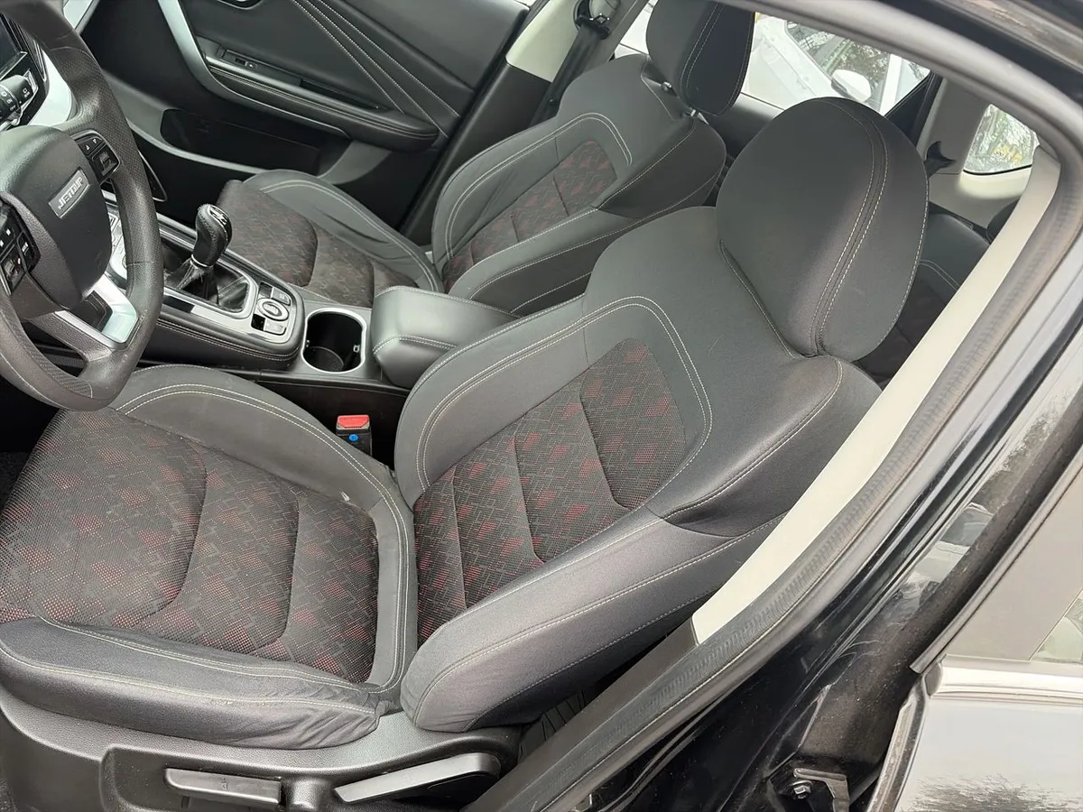 Jetour X70 1.5t Gl Mt 5p año 2022