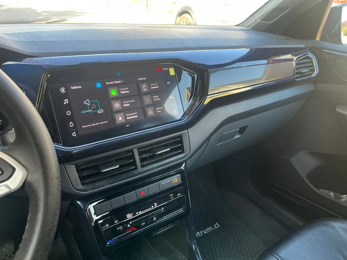 Volkswagen T-cross 1.0 Tsi Comfortline Mt año 2024