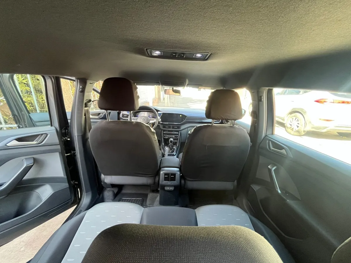 Volkswagen T-cross 1.0 Tsi Comfortline Mt año 2024