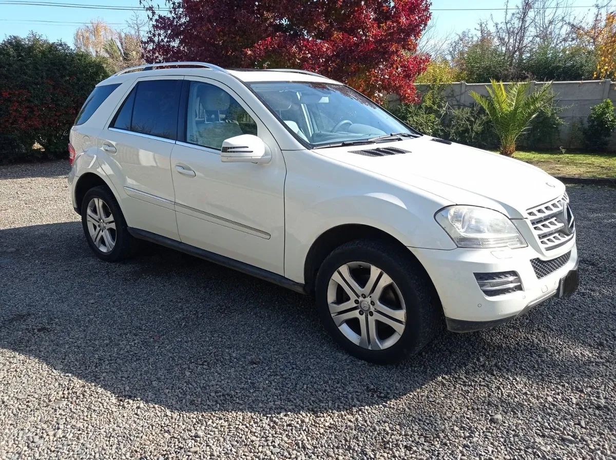 MERCEDES BENZ ML350 3.5 At año 2012
