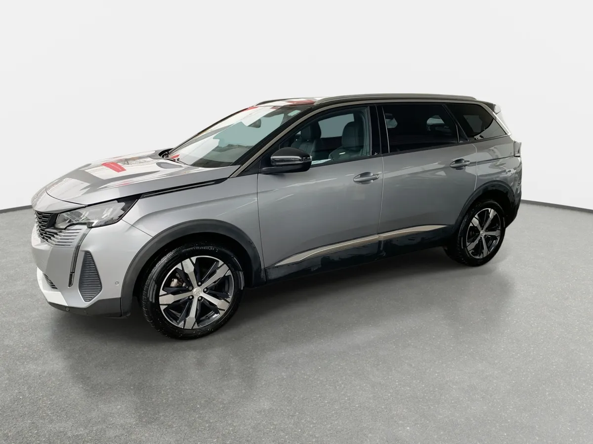 Peugeot 5008 1.5 Allure Pack Bluehdi 130 4x2 Eat8 5p año 2024