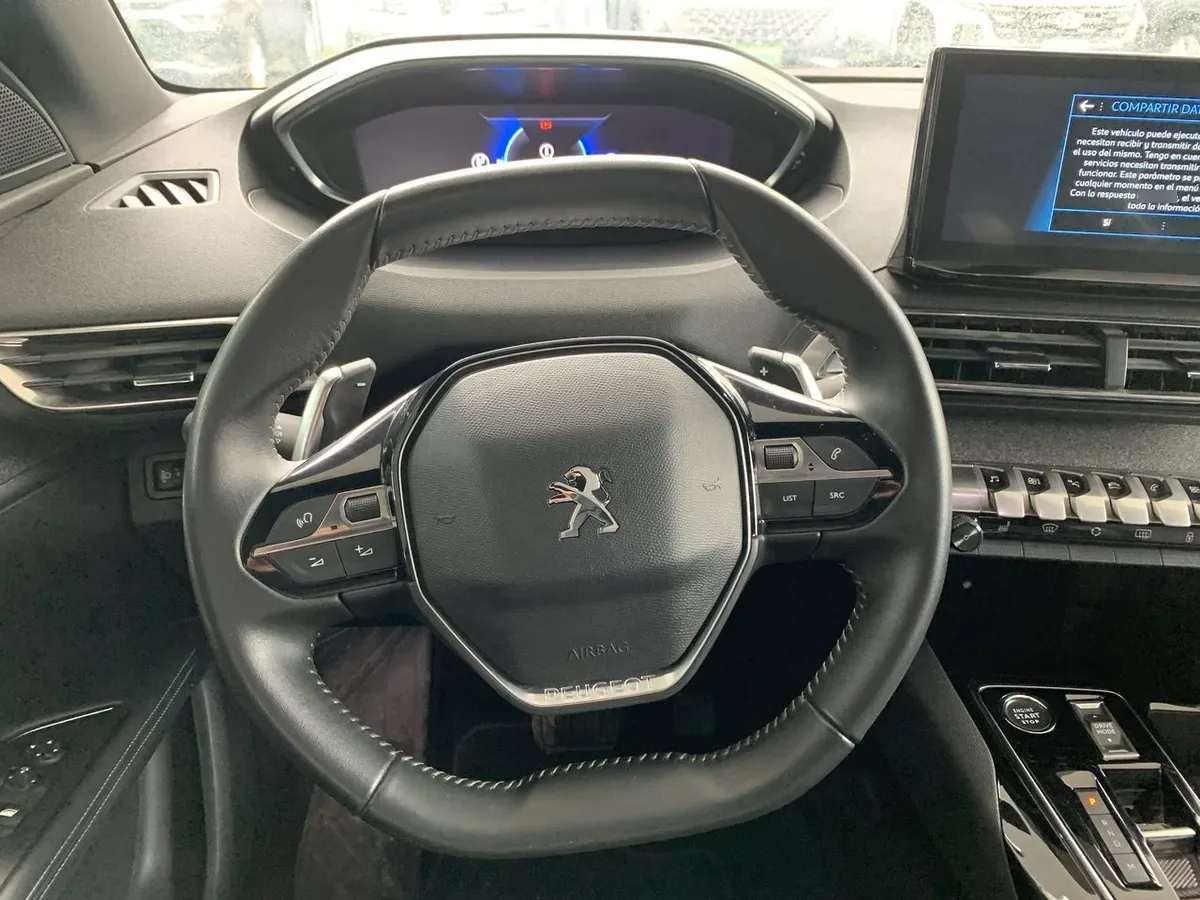 Peugeot 5008 1.5 Allure Pack Bluehdi 130 4x2 Eat8 5p año 2024