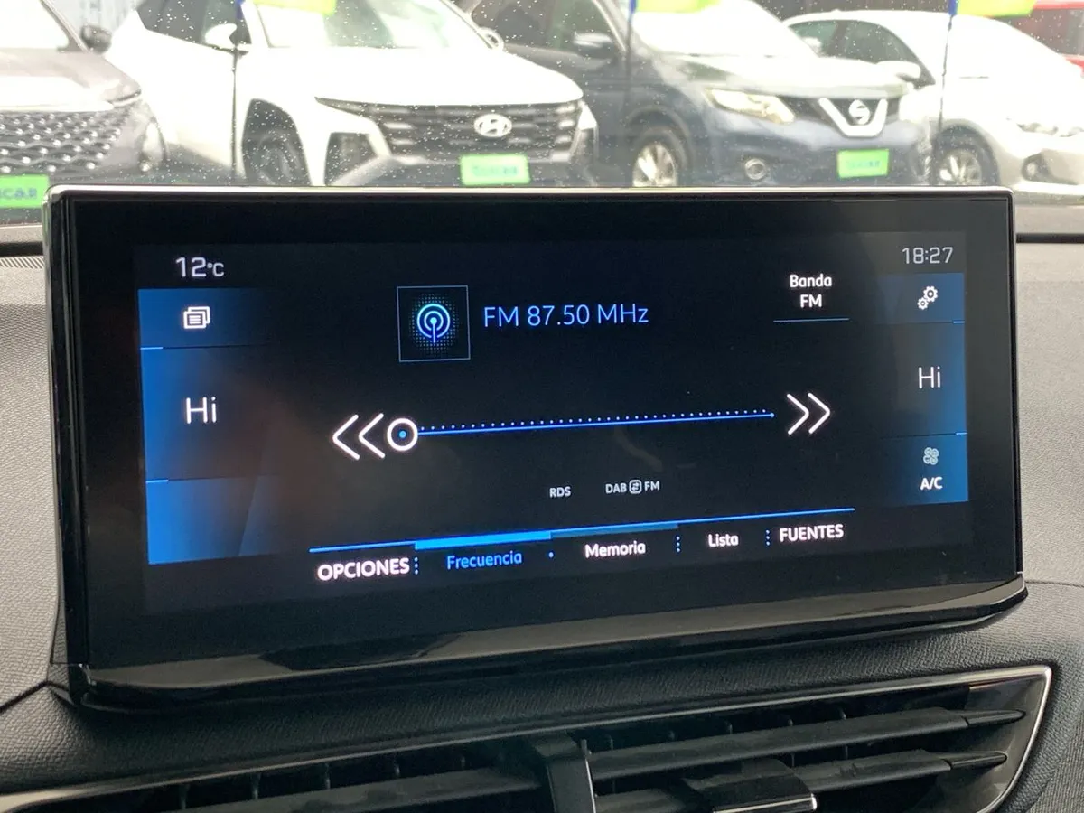 Peugeot 5008 1.5 Allure Pack Bluehdi 130 4x2 Eat8 5p año 2024