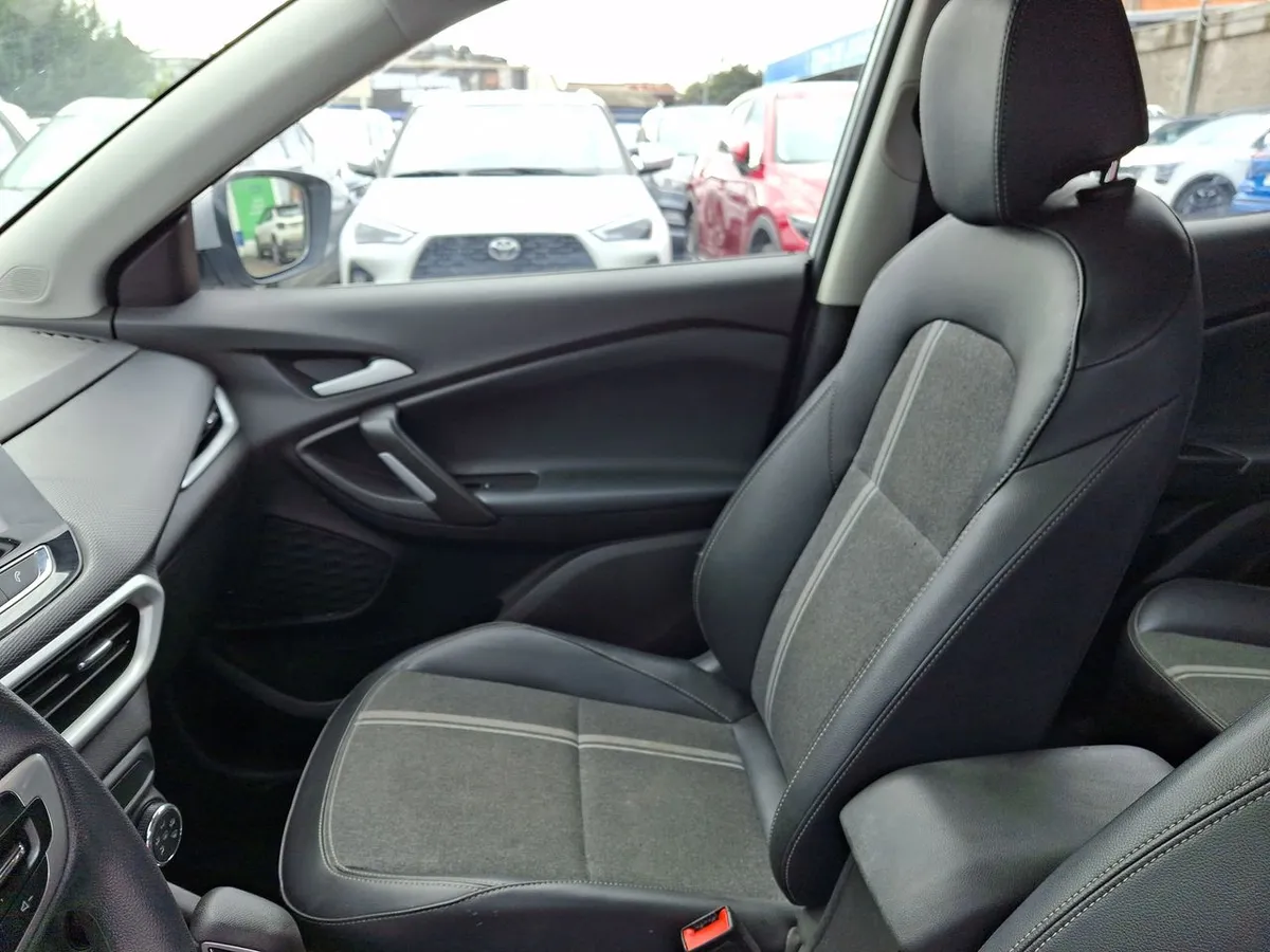 Chevrolet Tracker 1.2t Ltz Fwd At 5p año 2023