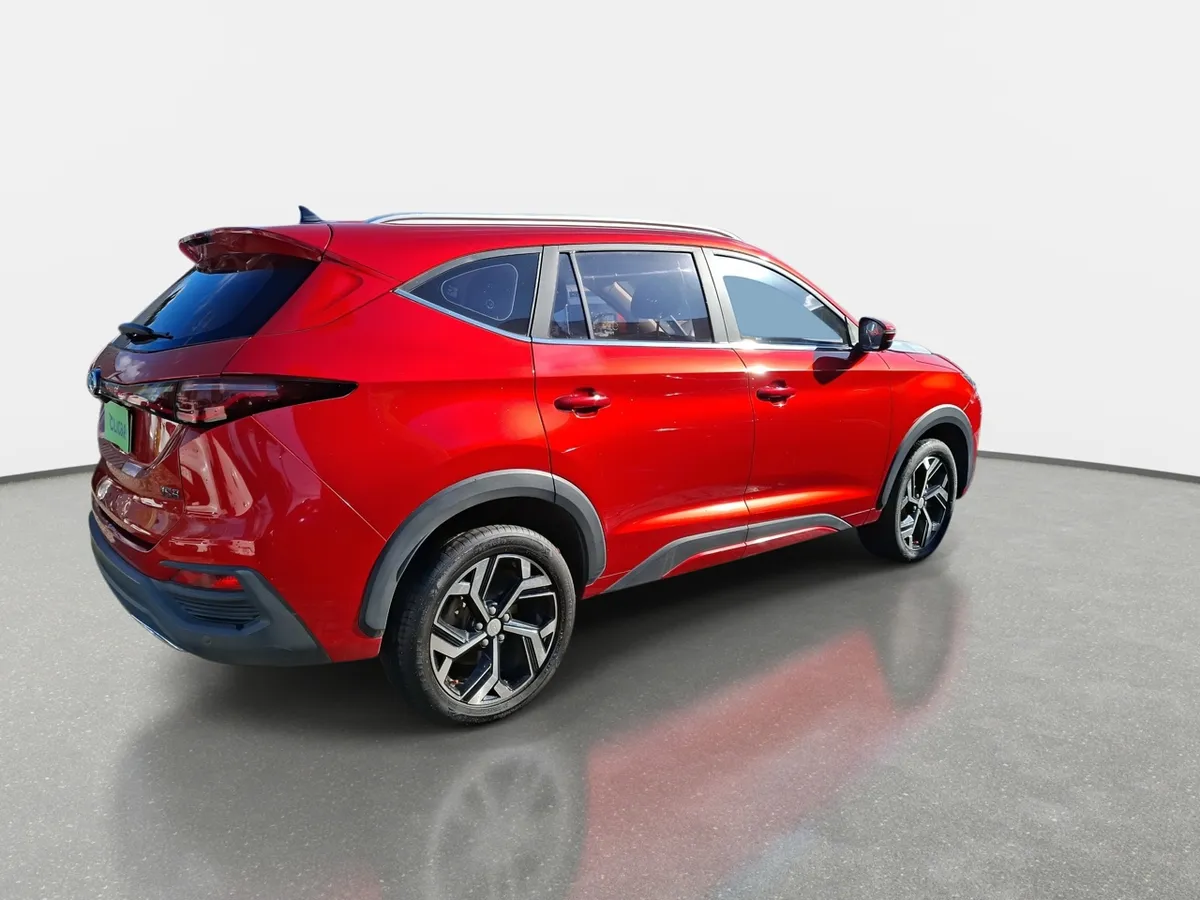 JAC Js8 1.5 Luxury Se 4x2 6mt 5p año 2023