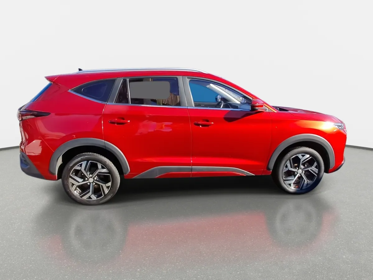 JAC Js8 1.5 Luxury Se 4x2 6mt 5p año 2023