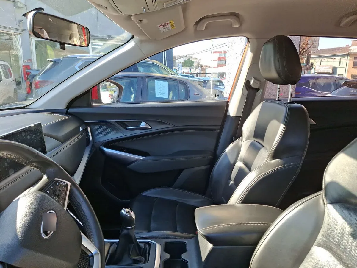 JAC Js8 1.5 Luxury Se 4x2 6mt 5p año 2023