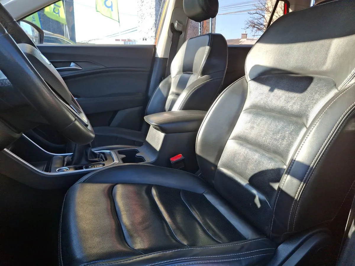 JAC Js8 1.5 Luxury Se 4x2 6mt 5p año 2023