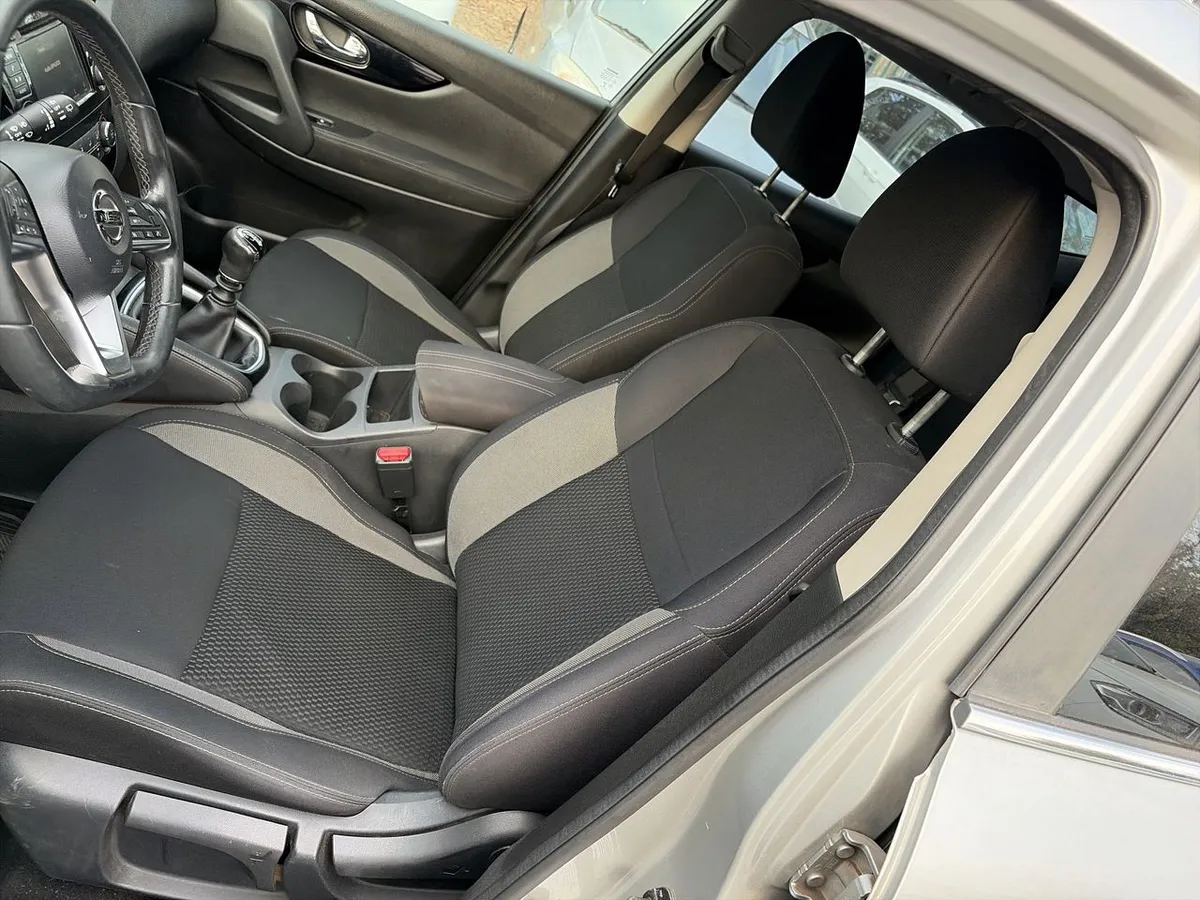Nissan Qashqai 2.0 Advance 4x2 Mt 5p año 2021