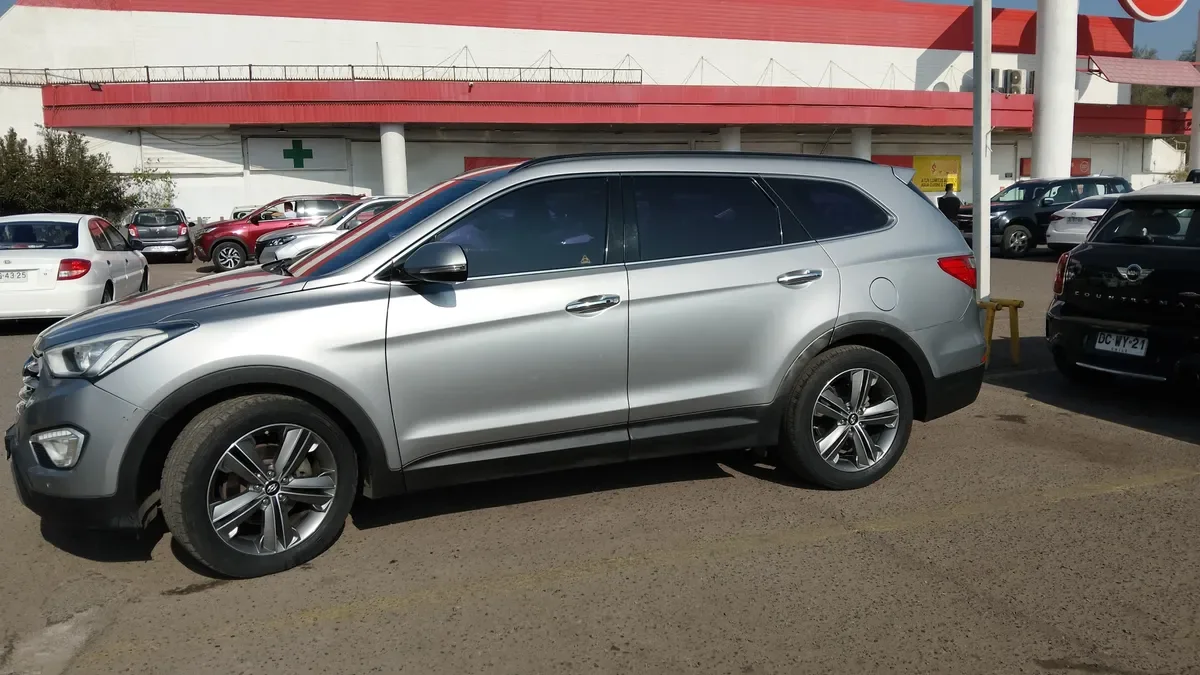 Hyundai Grand Santa Fe 2.2 Crdi Nc Gls Fu At Diesel año 2014