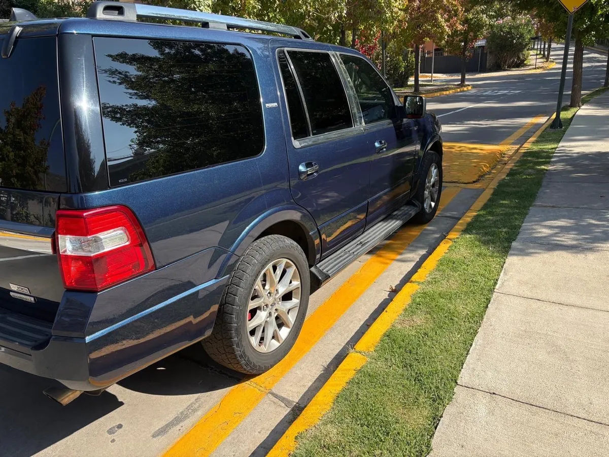 FORD EXPEDITION 3.5 Xlt At año 2018