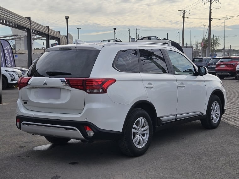 Mitsubishi Outlander Glx At 4x2 2.0 año 2023