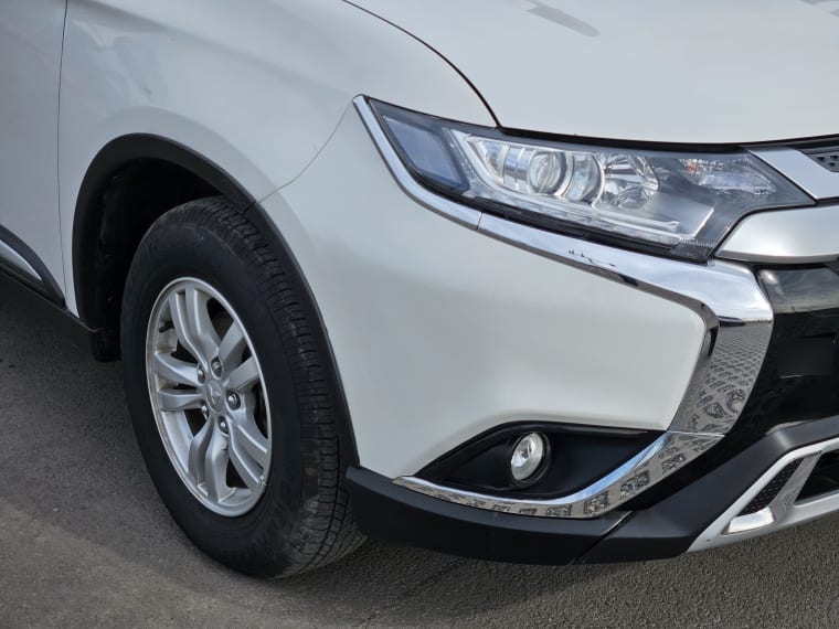 Mitsubishi Outlander Glx At 4x2 2.0 año 2023