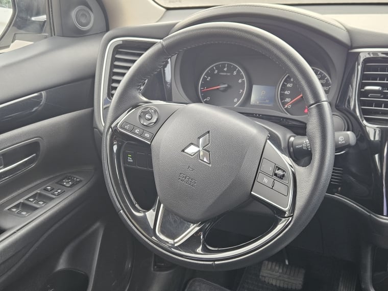 Mitsubishi Outlander Glx At 4x2 2.0 año 2023
