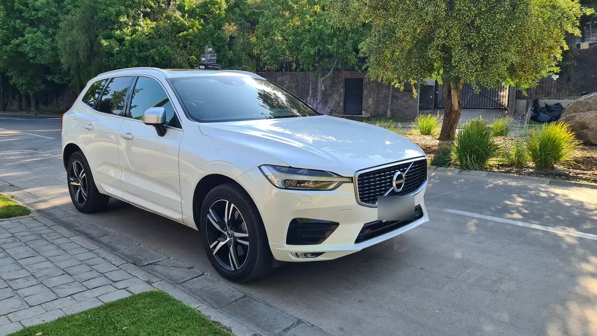 VOLVO XC60 2.0 T6 R-Design At 4x4 año 2019
