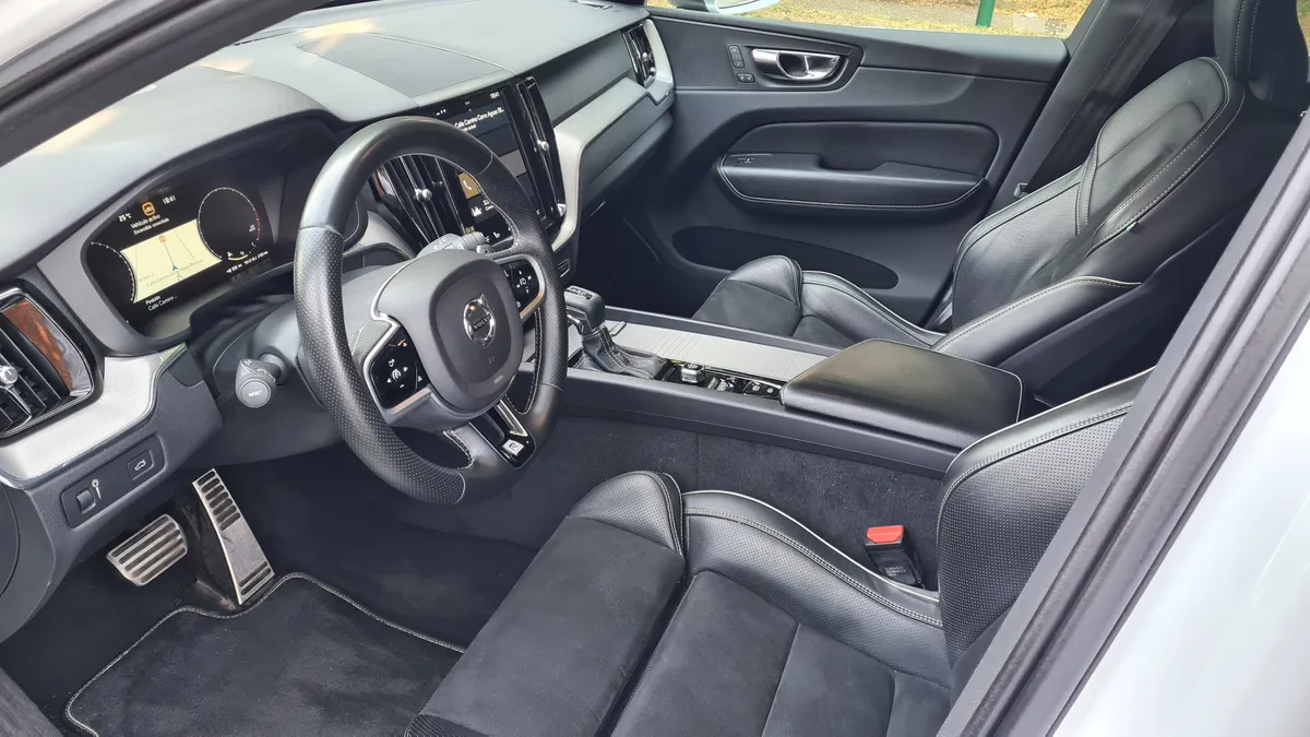 VOLVO XC60 2.0 T6 R-Design At 4x4 año 2019