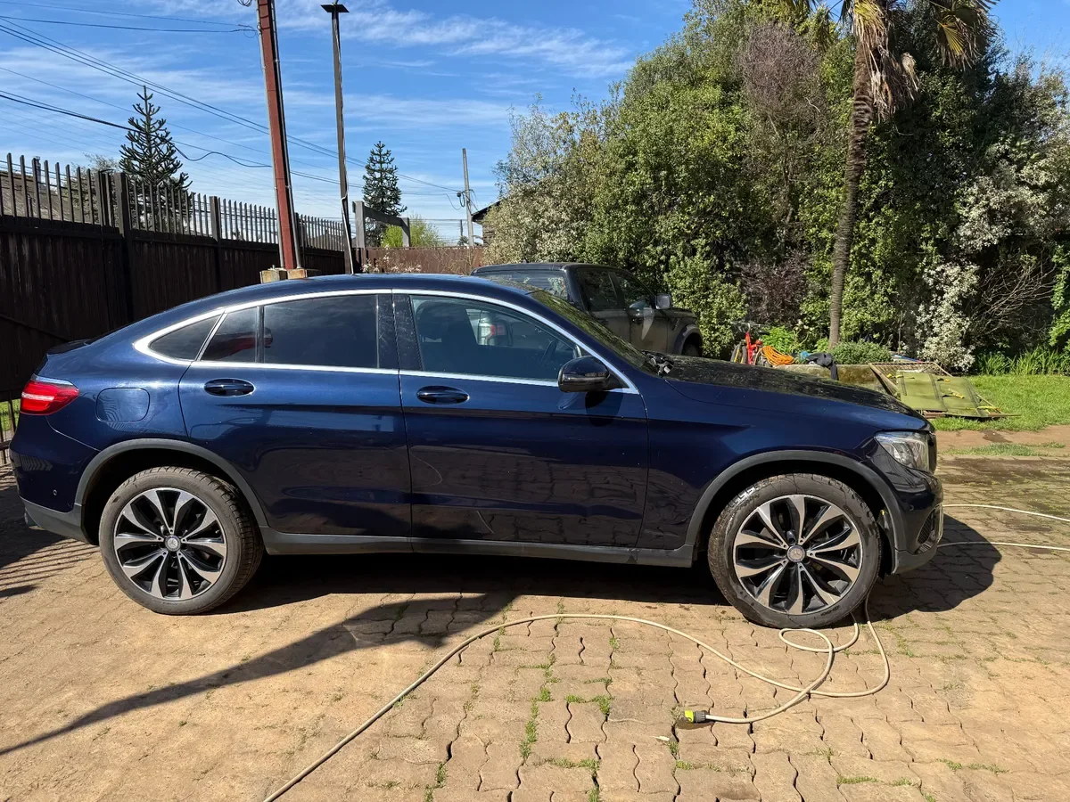 MERCEDES BENZ GLC 250 2.1 D At 4x4 Diesel año 2017