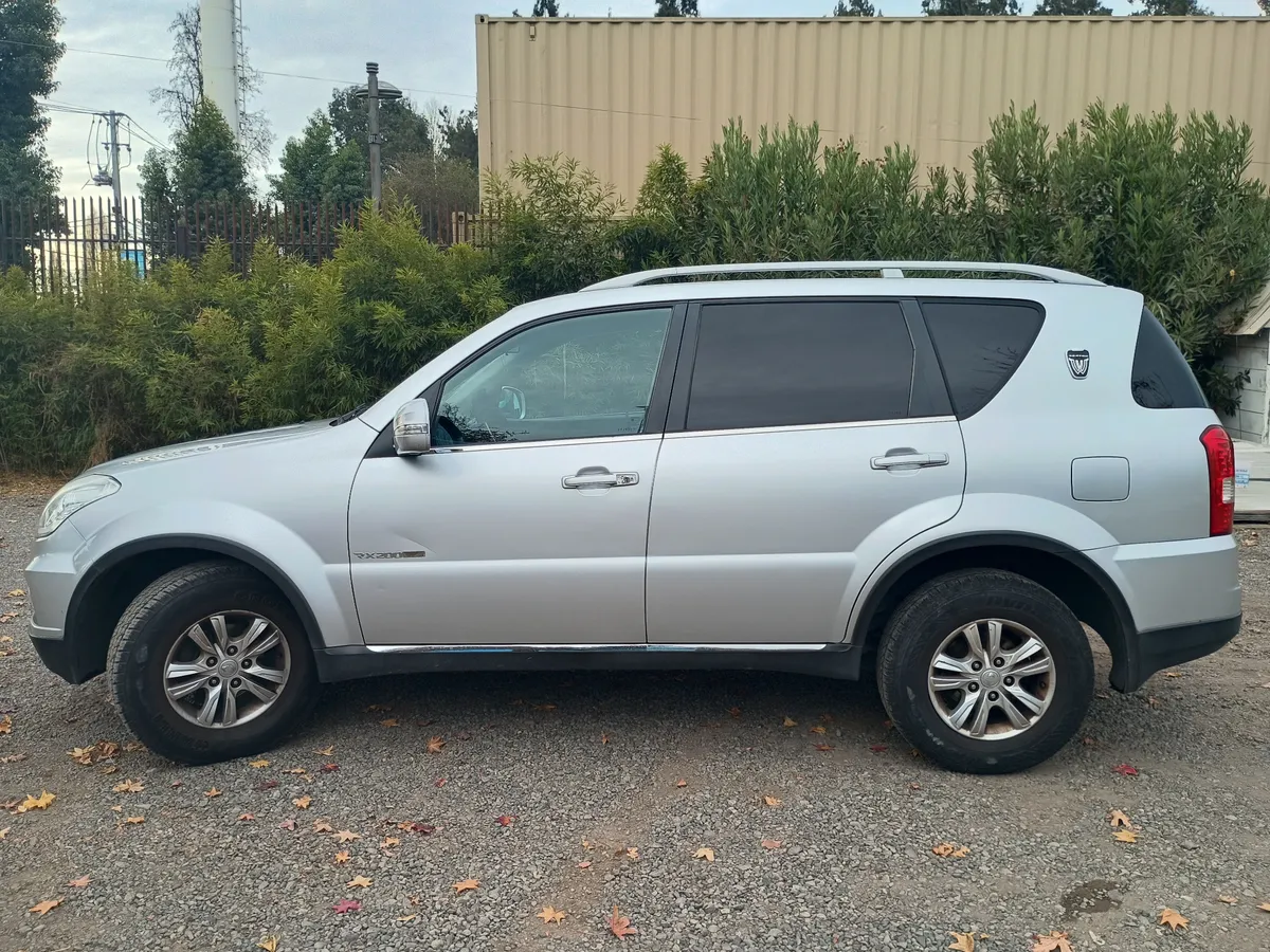 SSANGYONG REXTON 2.0 Mt Diesel año 2013