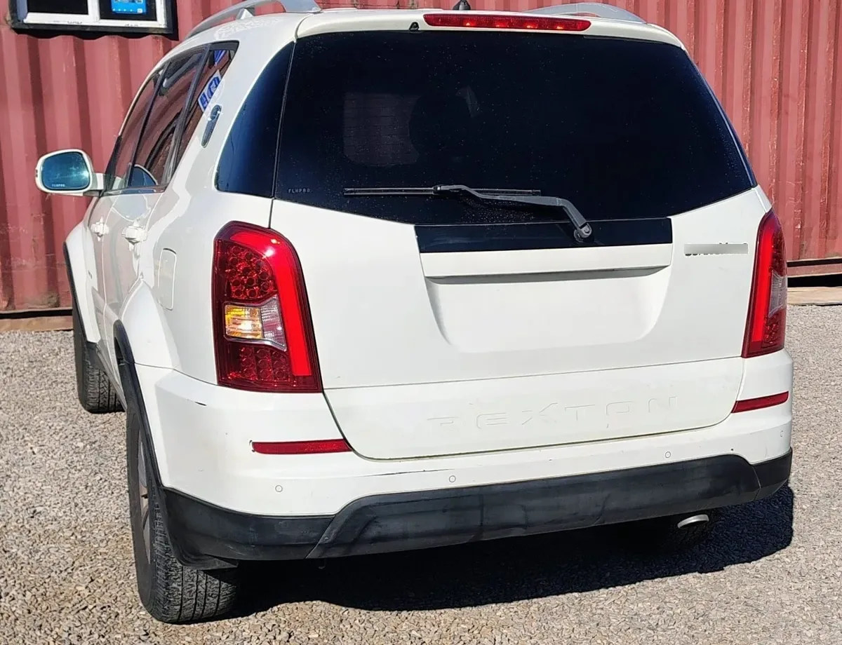 SSANGYONG REXTON 2.0 At Diesel año 2013