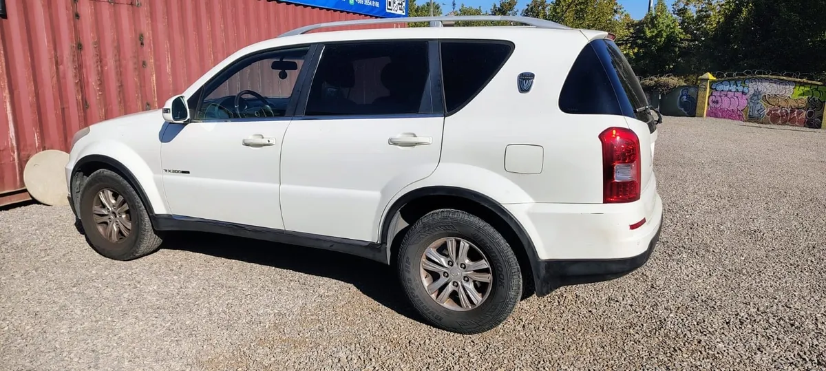 SSANGYONG REXTON 2.0 At Diesel año 2013
