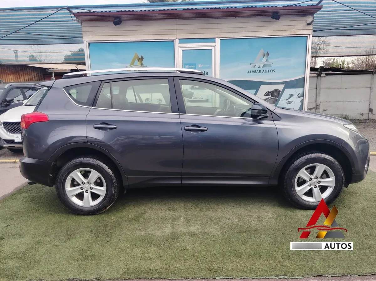 TOYOTA RAV4 2.5 Advantage Limited Bt At 4x2 año 2015