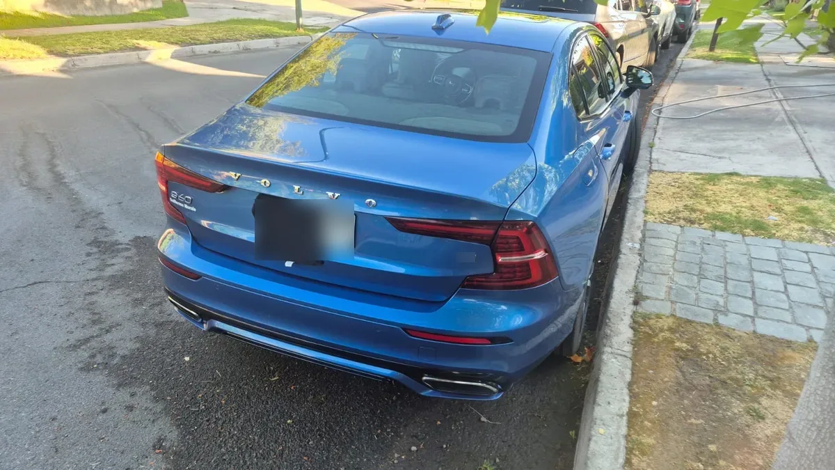 VOLVO S60 2.0 T4 R-Design At año 2021