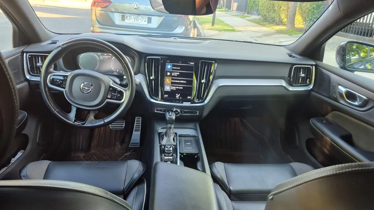 VOLVO S60 2.0 T4 R-Design At año 2021