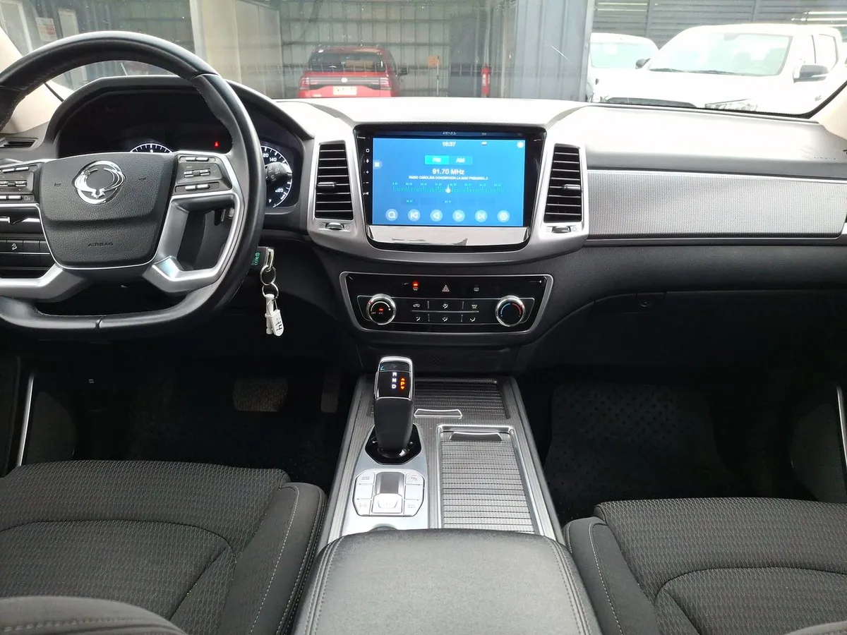 Ssangyong Rexton 2.2t Lx Diesel 4x2 2ab 8at 5p año 2023