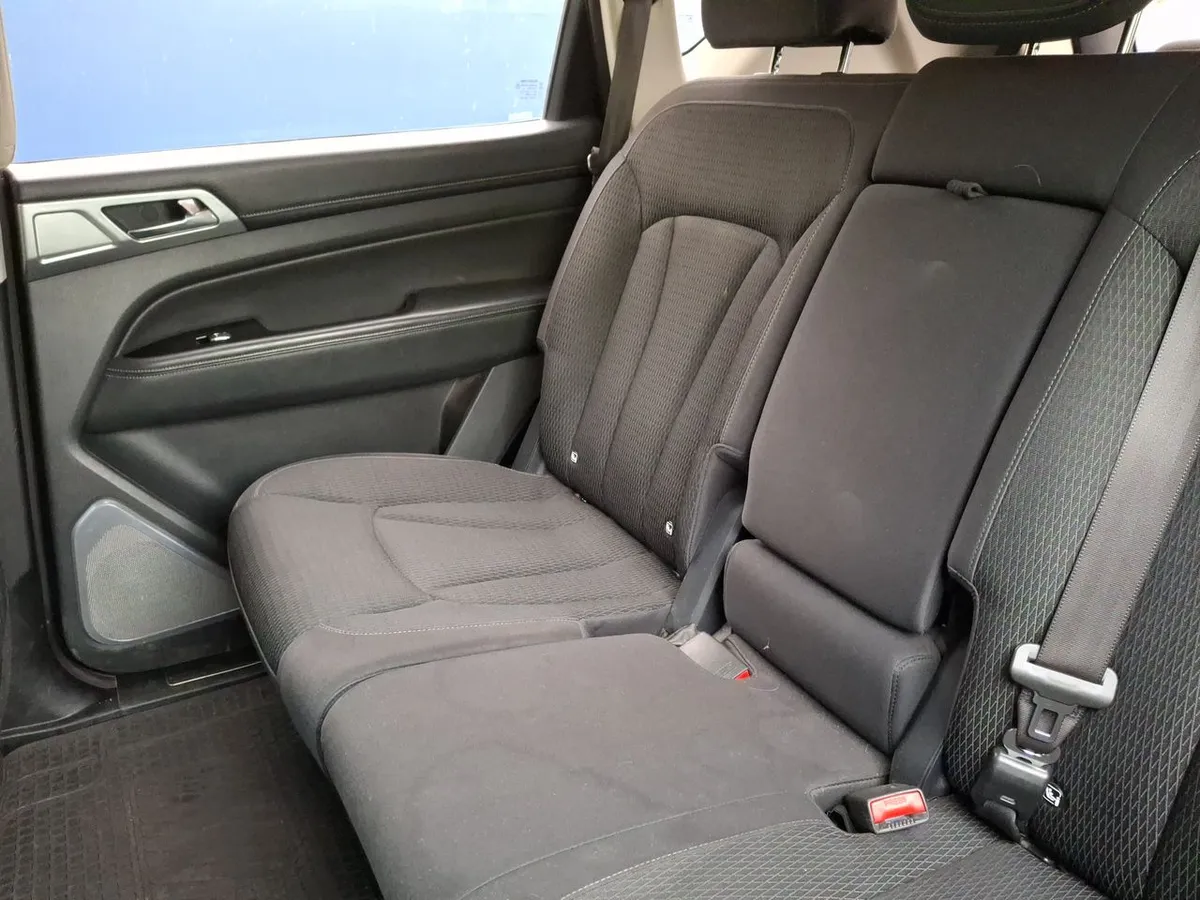 Ssangyong Rexton 2.2t Lx Diesel 4x2 2ab 8at 5p año 2023