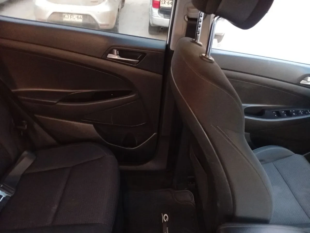 Hyundai Tucson 2.0 Gl Advance Nav 4x2 6at 5p año 2017
