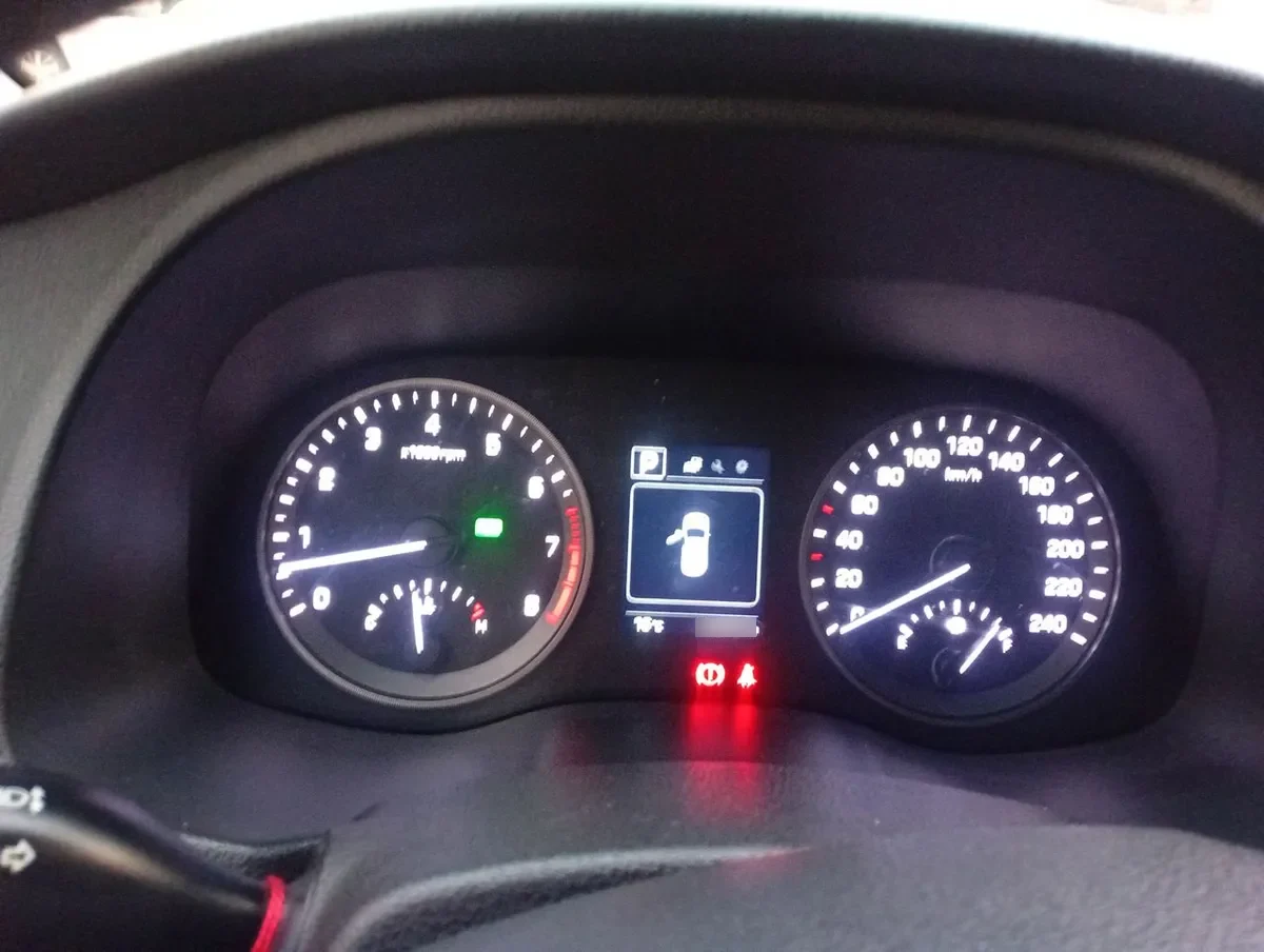 Hyundai Tucson 2.0 Gl Advance Nav 4x2 6at 5p año 2017