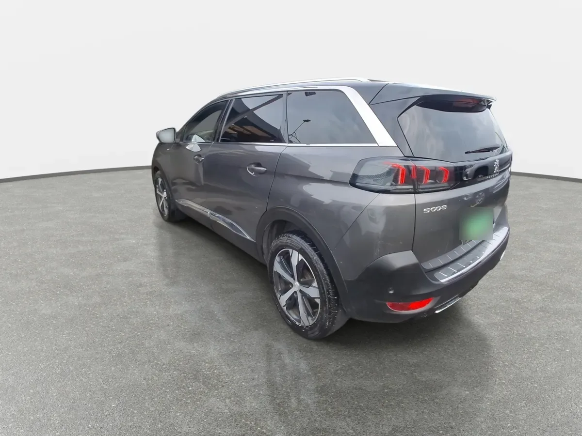 Peugeot 5008 1.6 Gt Puretech 180 4x2 Eat8 5p año 2023
