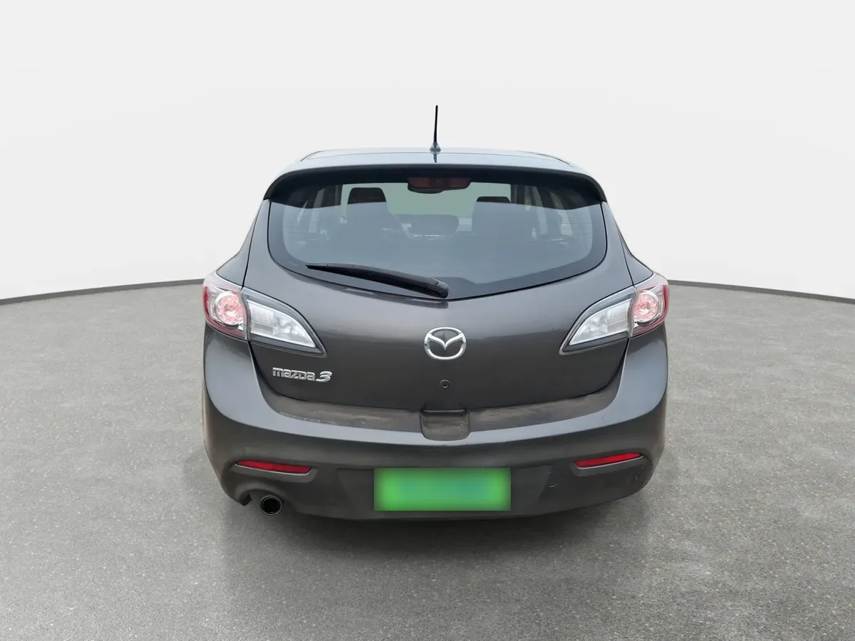 Mazda 3 2.0 Sport R 4x2 Te Mt 5p año 2011