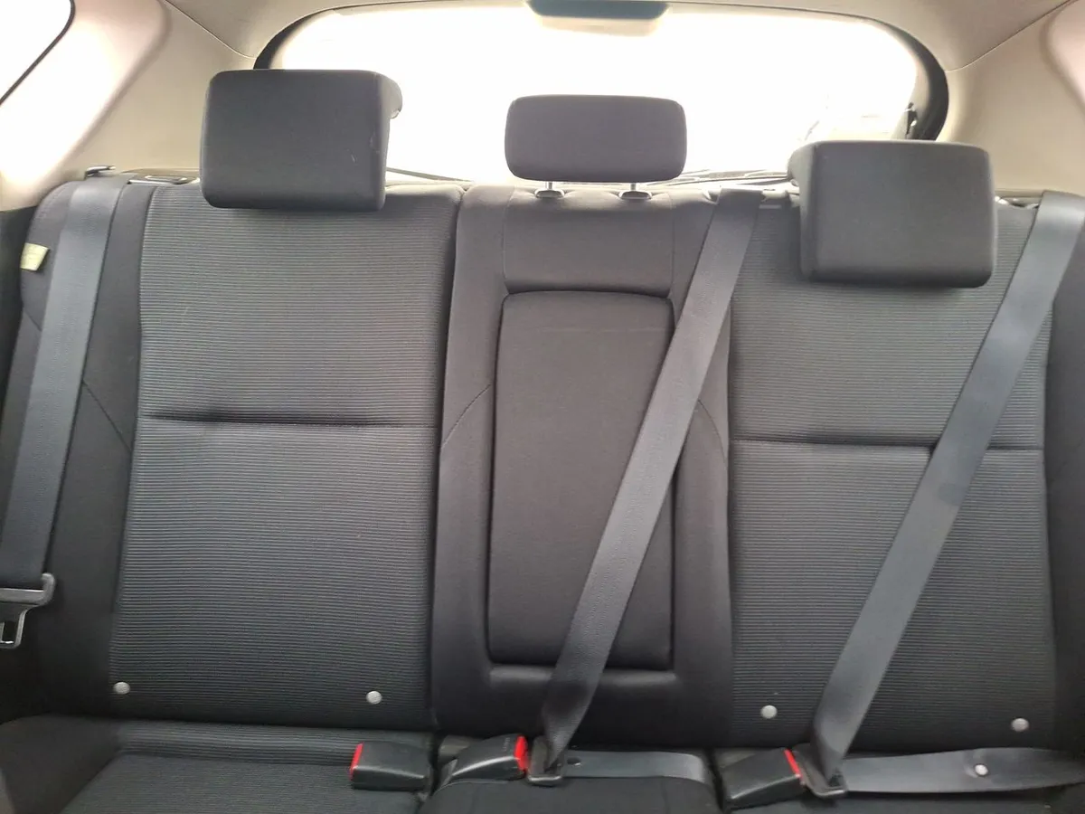 Mazda 3 2.0 Sport R 4x2 Te Mt 5p año 2011