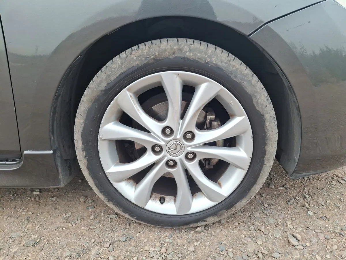 Mazda 3 2.0 Sport R 4x2 Te Mt 5p año 2011