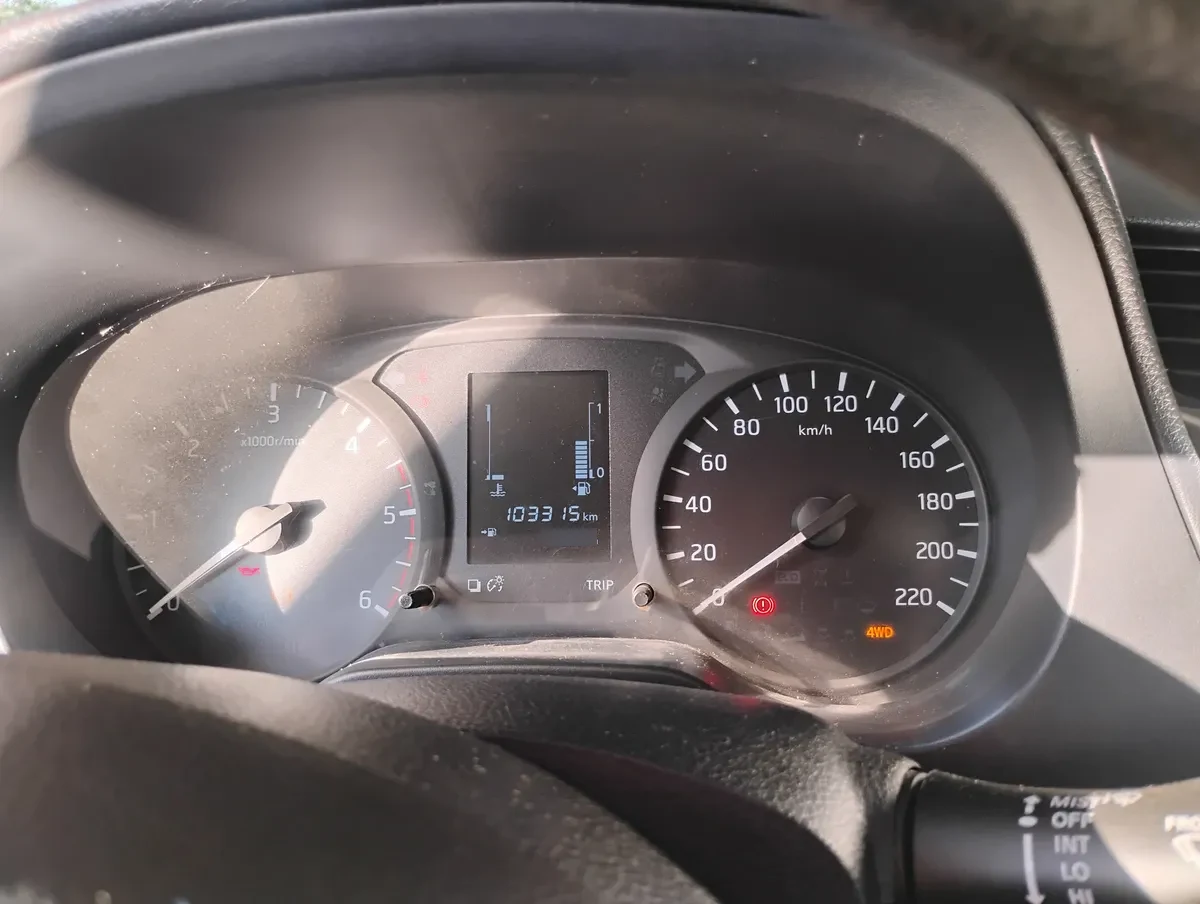 NISSAN NP300 2.3 Dc Se Mt Diesel 4x4 año 2019