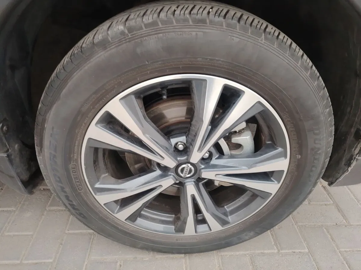 Nissan X-Trail 2.5 Advance 4x2 3row Cvt At 5p año 2023
