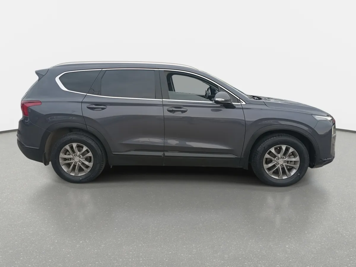 Hyundai Santa Fe 2.5 Plus Fl 4x2 At 5p año 2022
