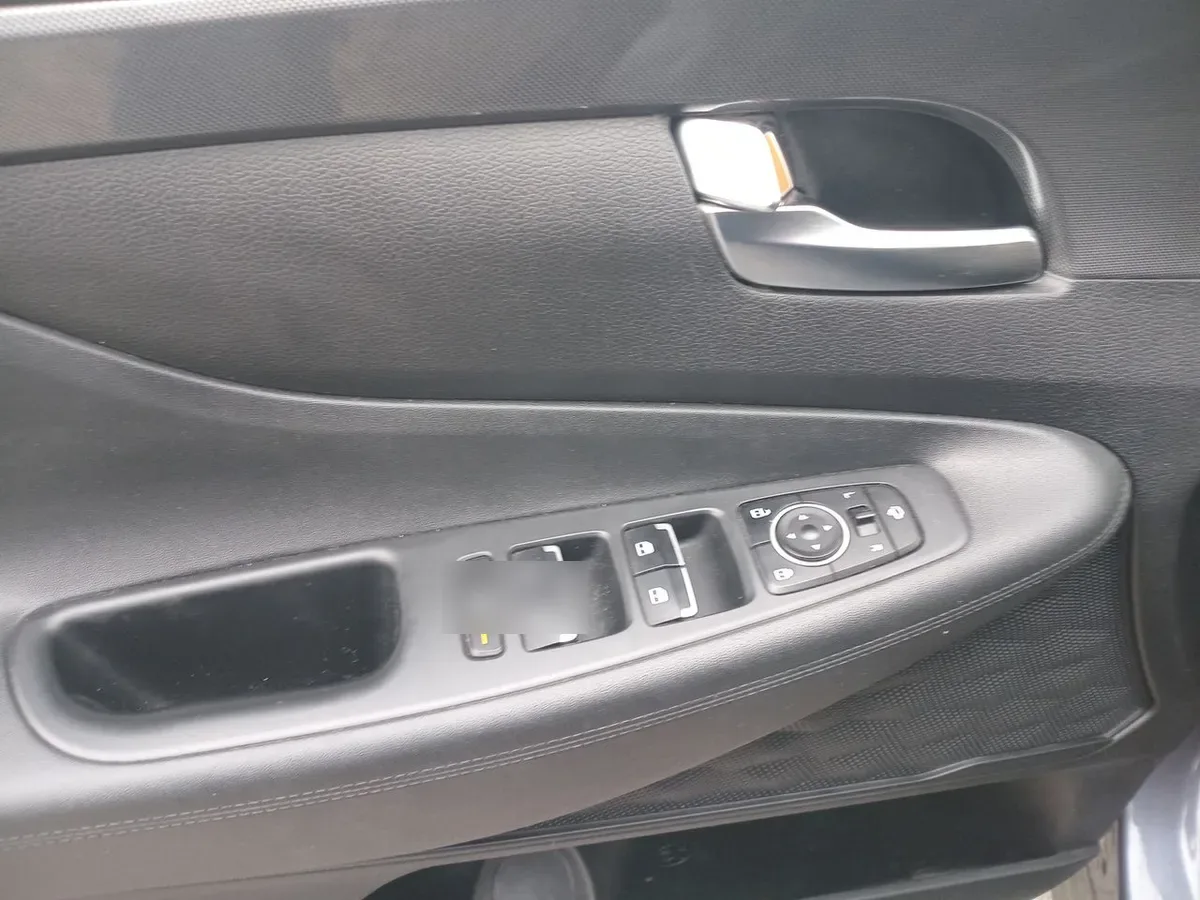 Hyundai Santa Fe 2.5 Plus Fl 4x2 At 5p año 2022