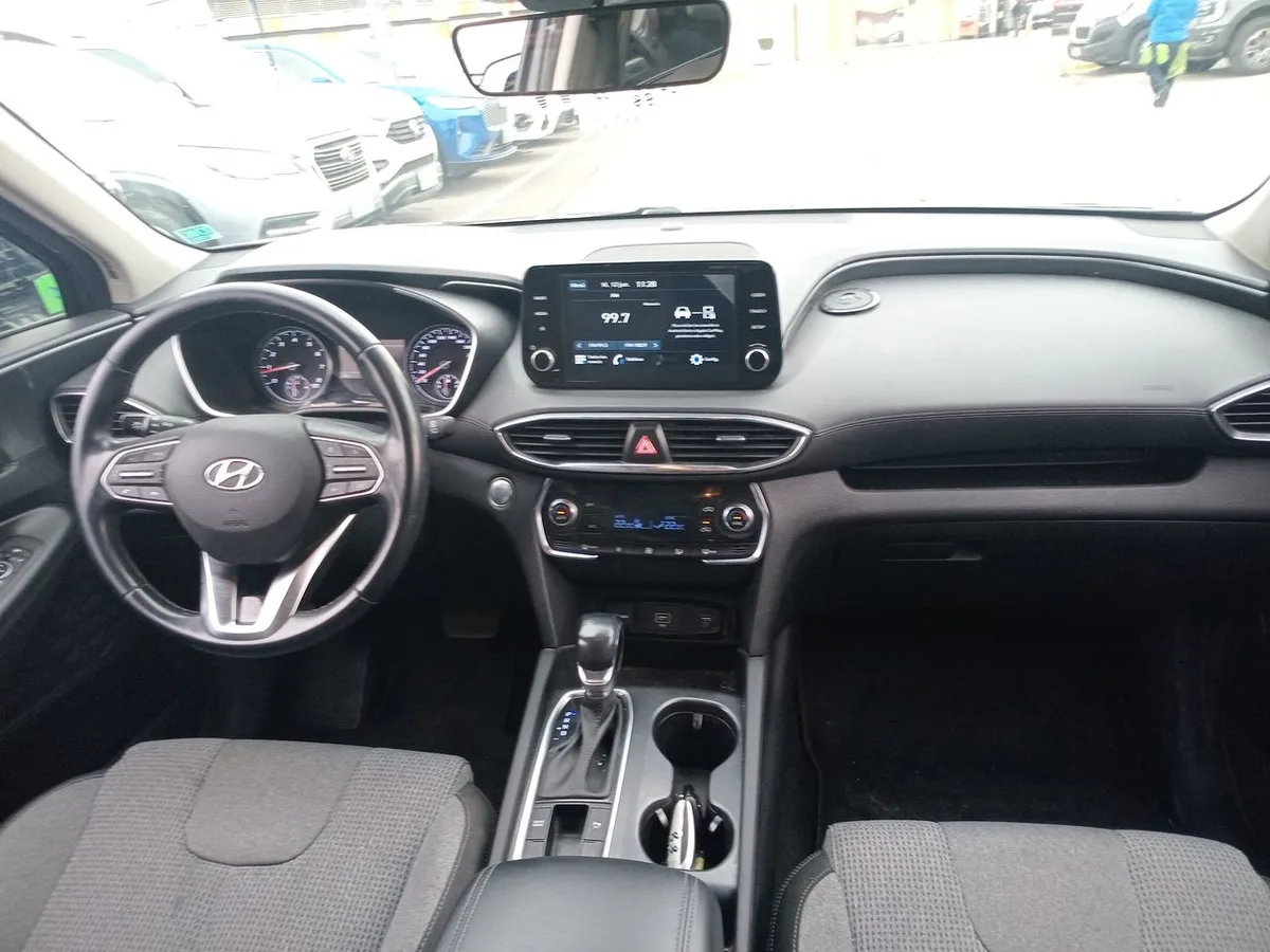 Hyundai Santa Fe 2.5 Plus Fl 4x2 At 5p año 2022